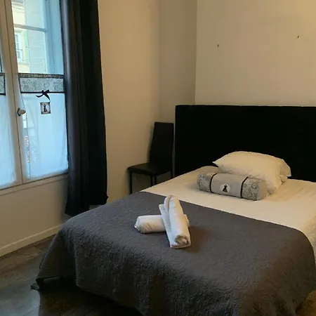 Magny En Vexin : Maison Meublee Extérieur photo